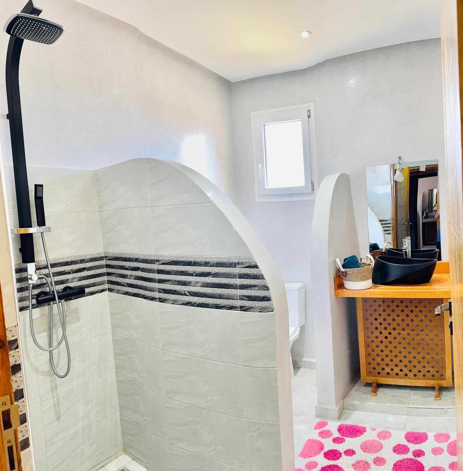 Peaceful Pool Villa Tizfrit 外观 照片