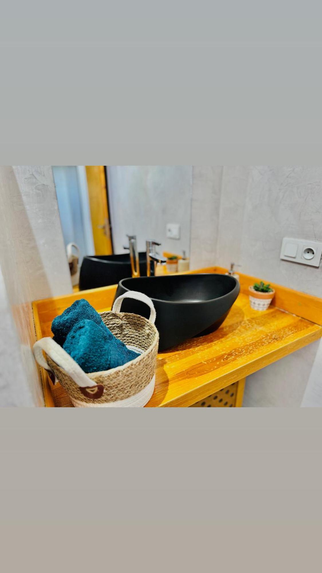 Peaceful Pool Villa Tizfrit 外观 照片